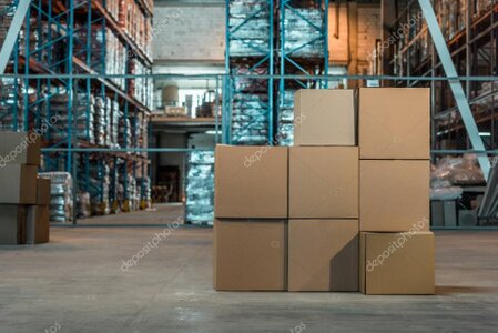 Logistikhalle mit Regallager